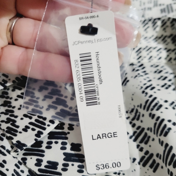 Worthington Women’s Button Down Blouse Size Large Black White Houndstooth Print - Picture 11 of 13
